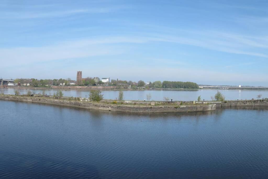 Home From Home With Fantastic Views 2 Runcorn Kültér fotó